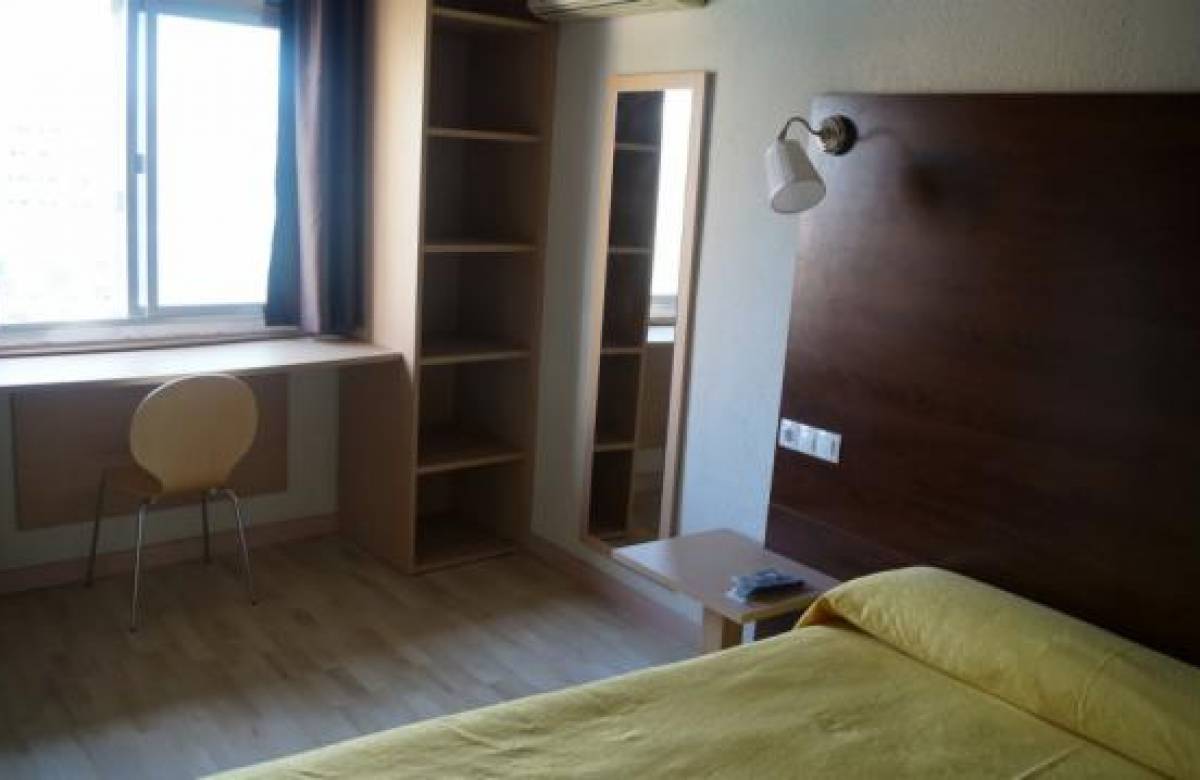 Habitación triple del hotel Embajador