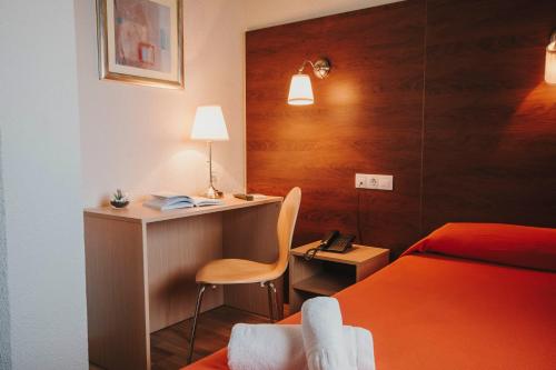 Habitación Individual del hotel Embajador. Foto 2