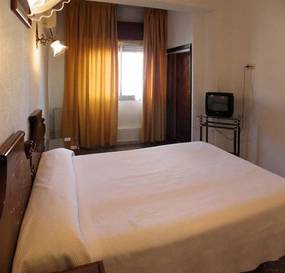 Habitación doble del hotel Embajador. Foto 4