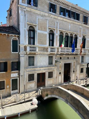 Habitación Doble con Vistas al Canal del hotel Tintoretto