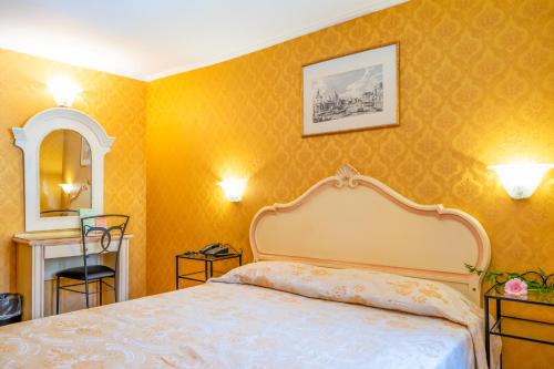 Suite Junior con vistas al canal del hotel Tintoretto. Foto 4