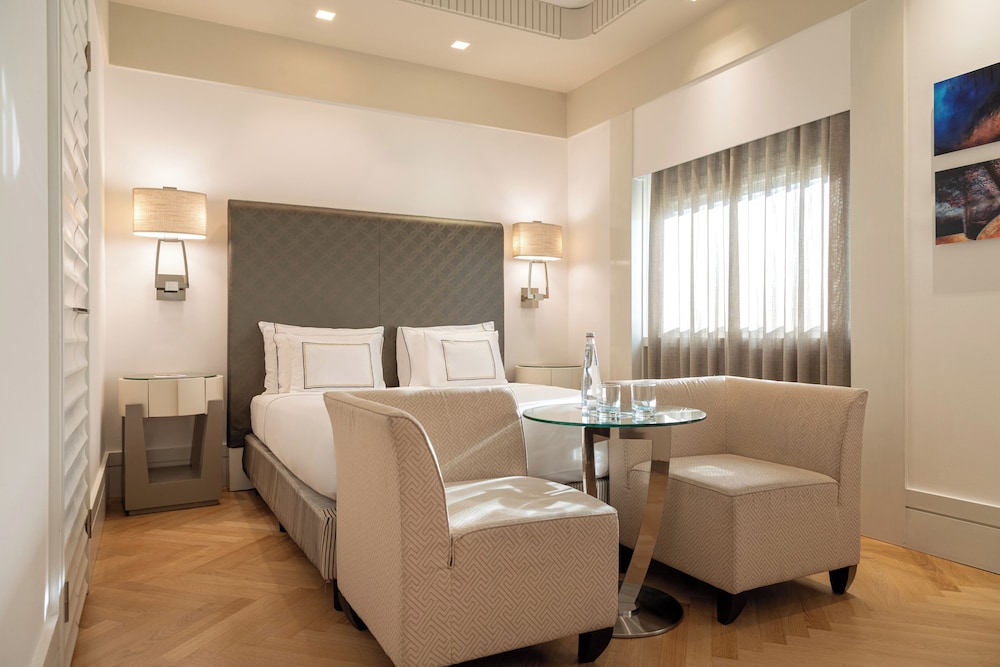 Habitación Clásica del hotel Melia Genova