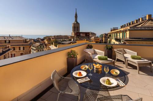 Suite Presidencial con terraza del hotel Melia Genova. Foto 6