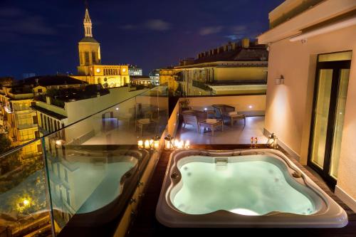 Suite Presidencial con terraza del hotel Melia Genova. Foto 10