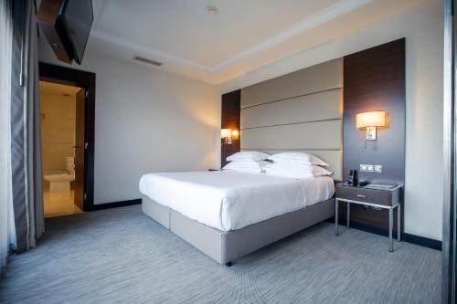 Suite con bañera de hidromasaje del hotel Bessahotel Boavista. Foto 14