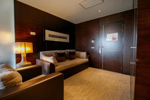 Suite con bañera de hidromasaje del hotel Bessahotel Boavista. Foto 17