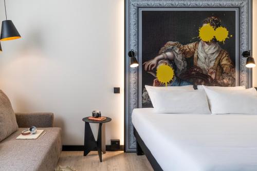 Habitación Doble Estándar del hotel ibis Styles Barcelona Sant Joan Despi. Foto 8