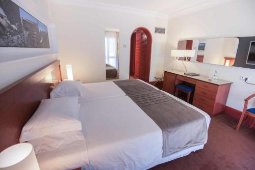 Habitación Doble - 2 camas del hotel Azoris Faial Garden - Resort. Foto 5