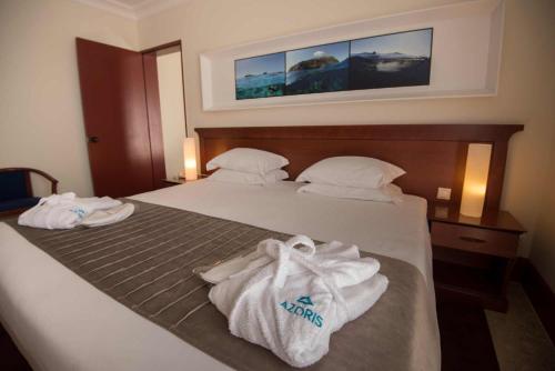Suite Deluxe del hotel Azoris Faial Garden - Resort. Foto 1
