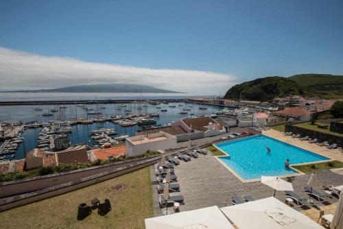 Suite Deluxe del hotel Azoris Faial Garden - Resort. Foto 3