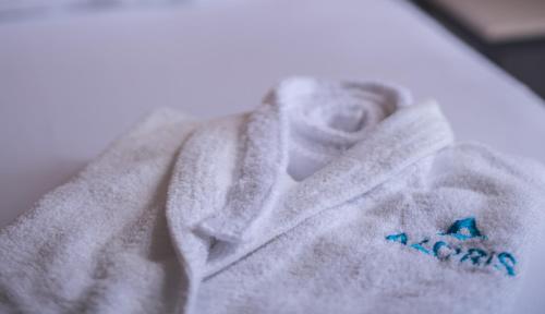 Suite Deluxe del hotel Azoris Faial Garden - Resort. Foto 4