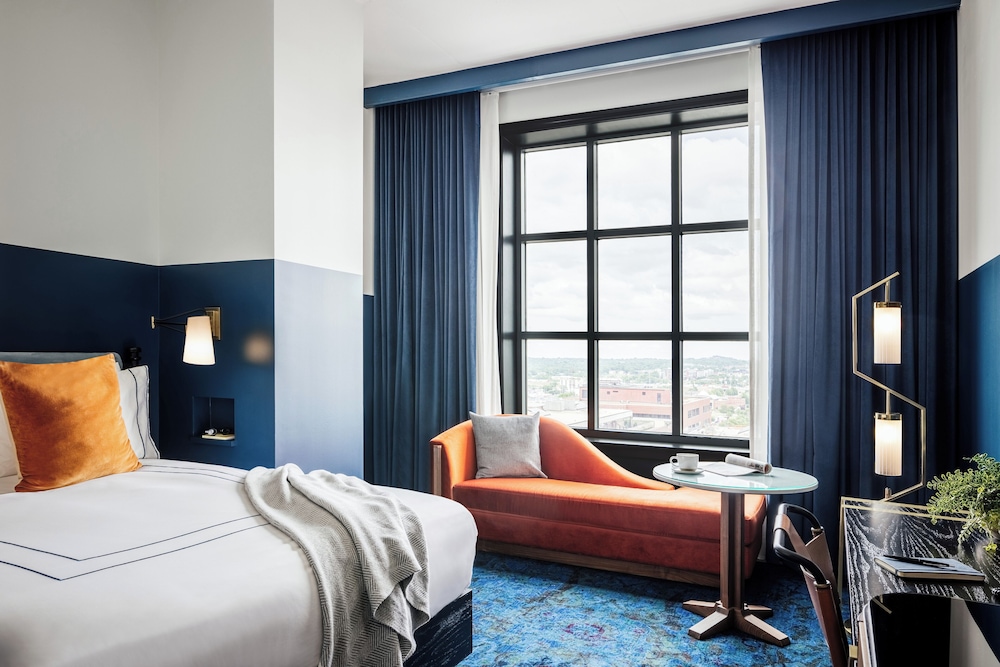 1 Cama King Gold del hotel Dream Nashville, by Hyatt. Foto 2