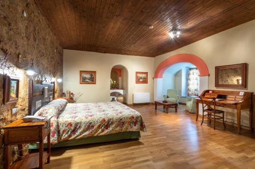 Habitación con cama extragrande. del hotel São João De Deus By Ridan Hotels. Foto 10