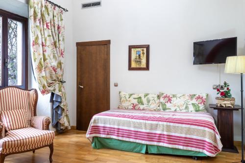 Habitación Triple del hotel São João De Deus By Ridan Hotels. Foto 6