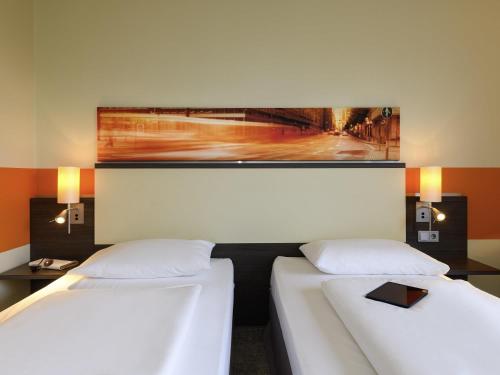 Habitación Doble Estándar - 2 camas del hotel Mercure Köln West. Foto 6
