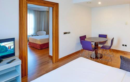 Habitación Familiar del hotel Vigo Los Galeones Affiliated By Meliá. Foto 2