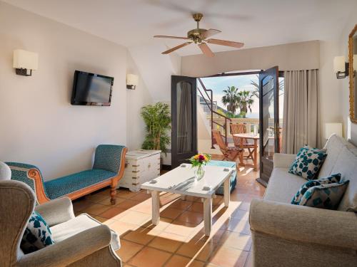Apartamento Balcón o Terraza 1 Cama king 1 habitación del hotel Regency Country Club, Apartments Suites. Foto 3