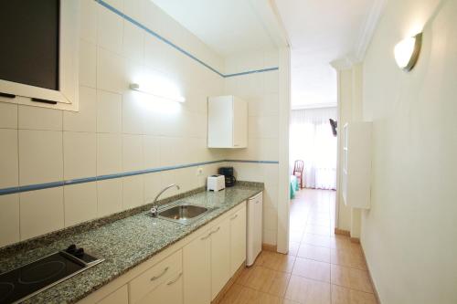 Estudio Exterior del hotel Tinoca. Foto 1