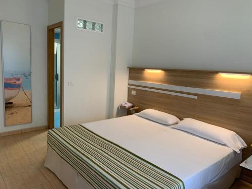 Estudio Exterior del hotel Tinoca. Foto 8