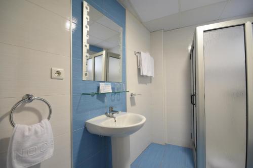 Estudio Exterior del hotel Tinoca. Foto 9