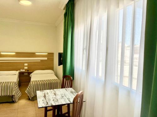 Estudio Exterior del hotel Tinoca. Foto 10