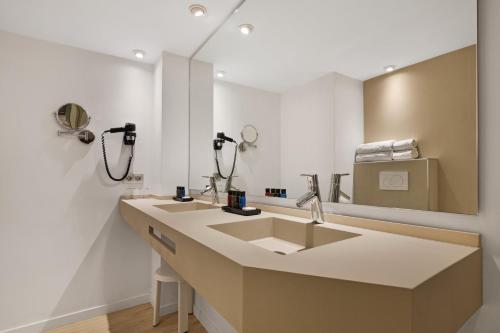 Suite Junior del hotel Palladium. Foto 2