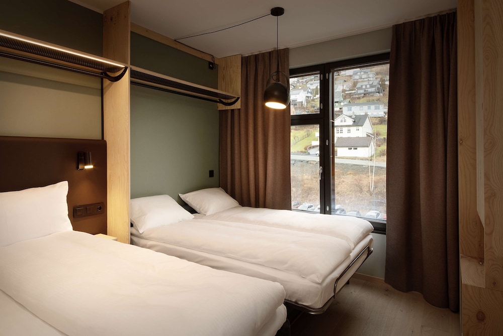 Habitación estándar con 2 camas individuales del hotel Scandic Voss. Foto 4