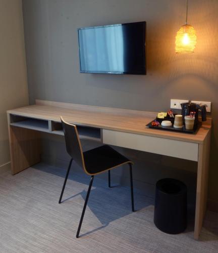 Estudio Estándar con 2 camas individuales del hotel 37 Lodge La Défense Courbevoie. Foto 3