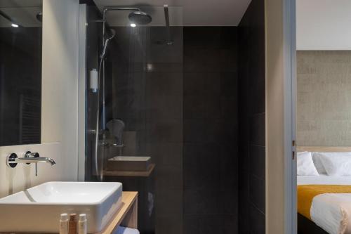 Estudio Estándar con 2 camas individuales del hotel 37 Lodge La Défense Courbevoie. Foto 6