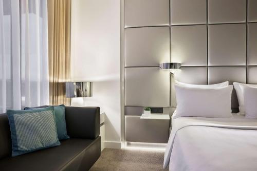 Habitación Deluxe - 1 cama grande del hotel Lindner Dusseldorf Seestern, Part Of Jdv By Hyatt