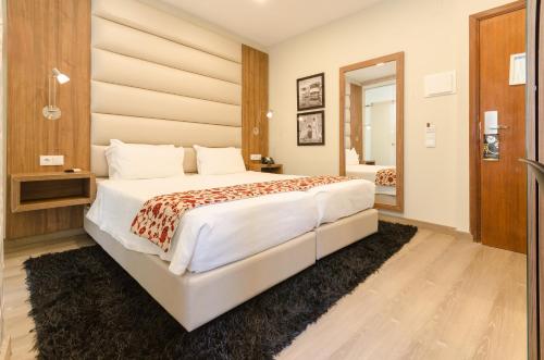 Habitación Doble Estándar - 1 o 2 camas del hotel Borges Chiado. Foto 2