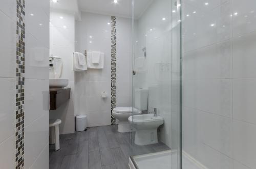 Habitación Doble Superior con vistas al barrio de Chiado del hotel Borges Chiado. Foto 6