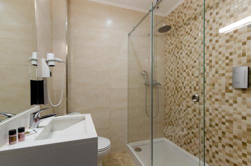 Habitación Triple Estándar del hotel Borges Chiado