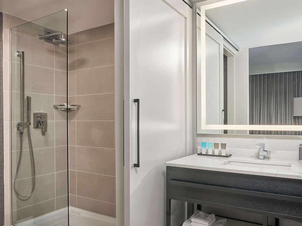 2 camas dobles del hotel Hyatt Regency Deerfield. Foto 6