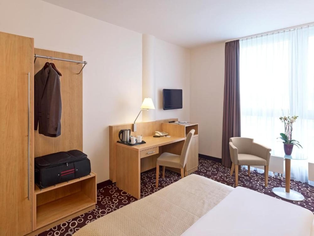 Habitación Estándar con cama individual del hotel Mercure Dortmund City. Foto 1