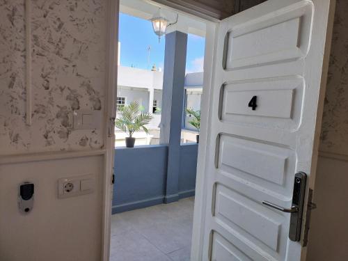 Habitación Doble con baño compartido del hotel Room27. Foto 12