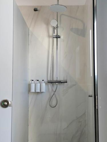 Habitación Triple con baño compartido del hotel Room27. Foto 4