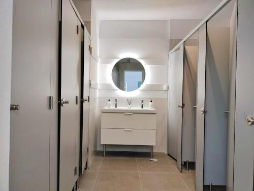 Habitación Doble con baño compartido del hotel Room27. Foto 4