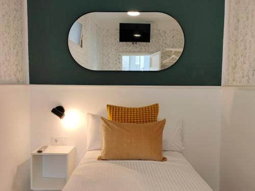 Habitación Individual con baño compartido del hotel Room27. Foto 8