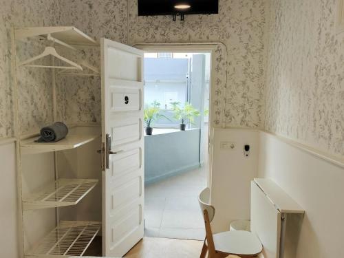 Habitación Individual con baño compartido del hotel Room27. Foto 9