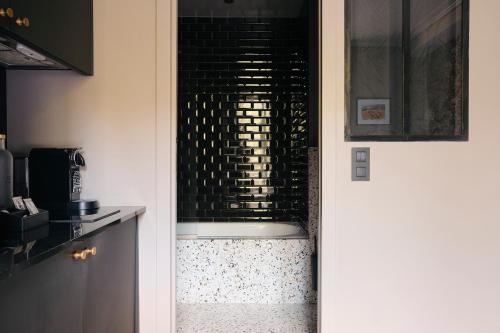 Dos habitaciones Deluxe comunicadas del hotel Rayz Eiffel. Foto 2