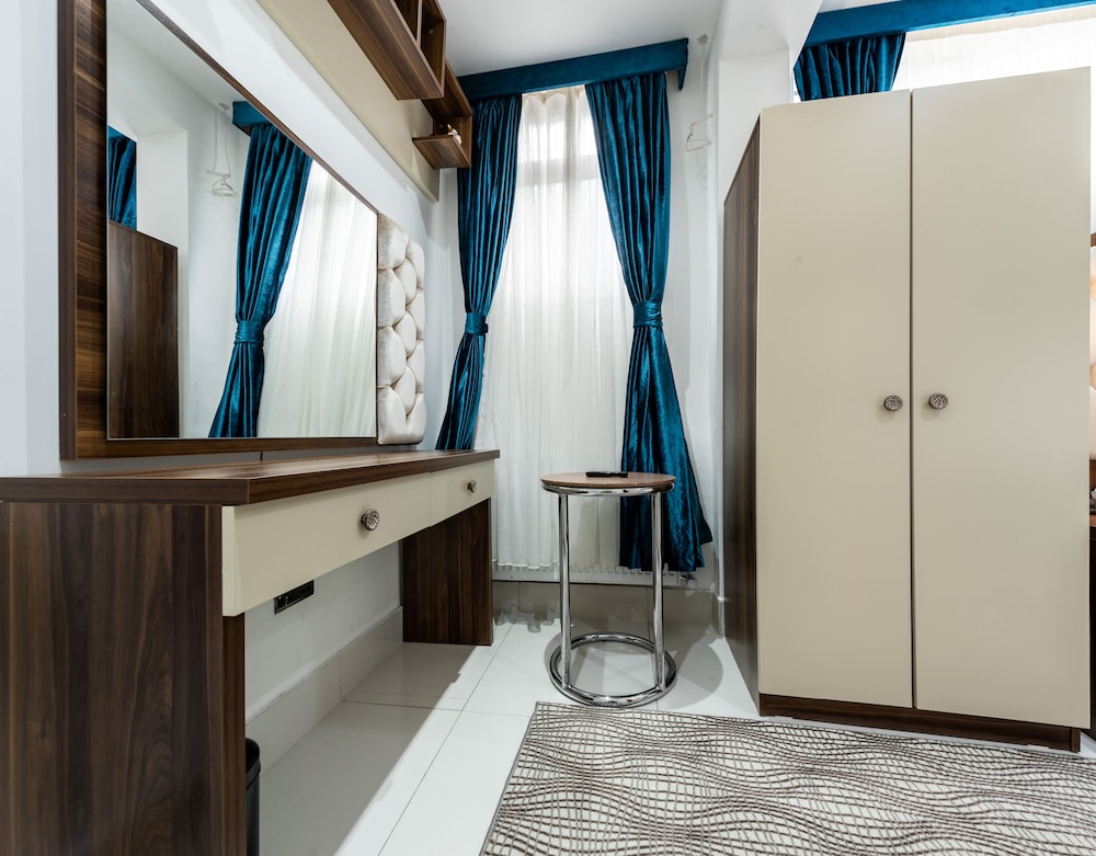 Habitación estándar doble, baño privado del hotel Vilenza. Foto 1
