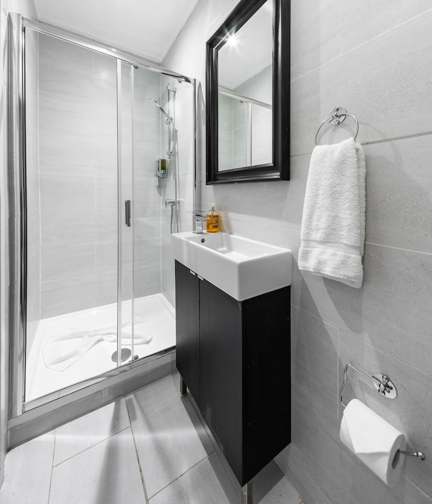 Habitación estándar doble, baño privado del hotel Vilenza. Foto 6
