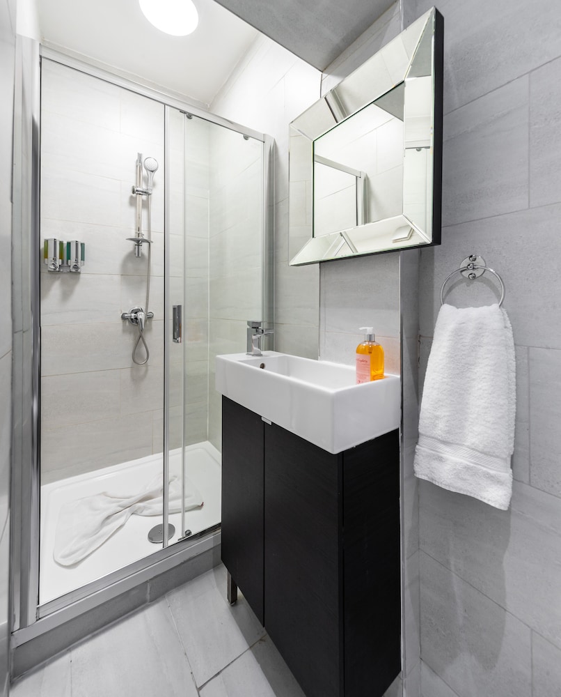 Habitación estándar doble, baño privado del hotel Vilenza. Foto 10