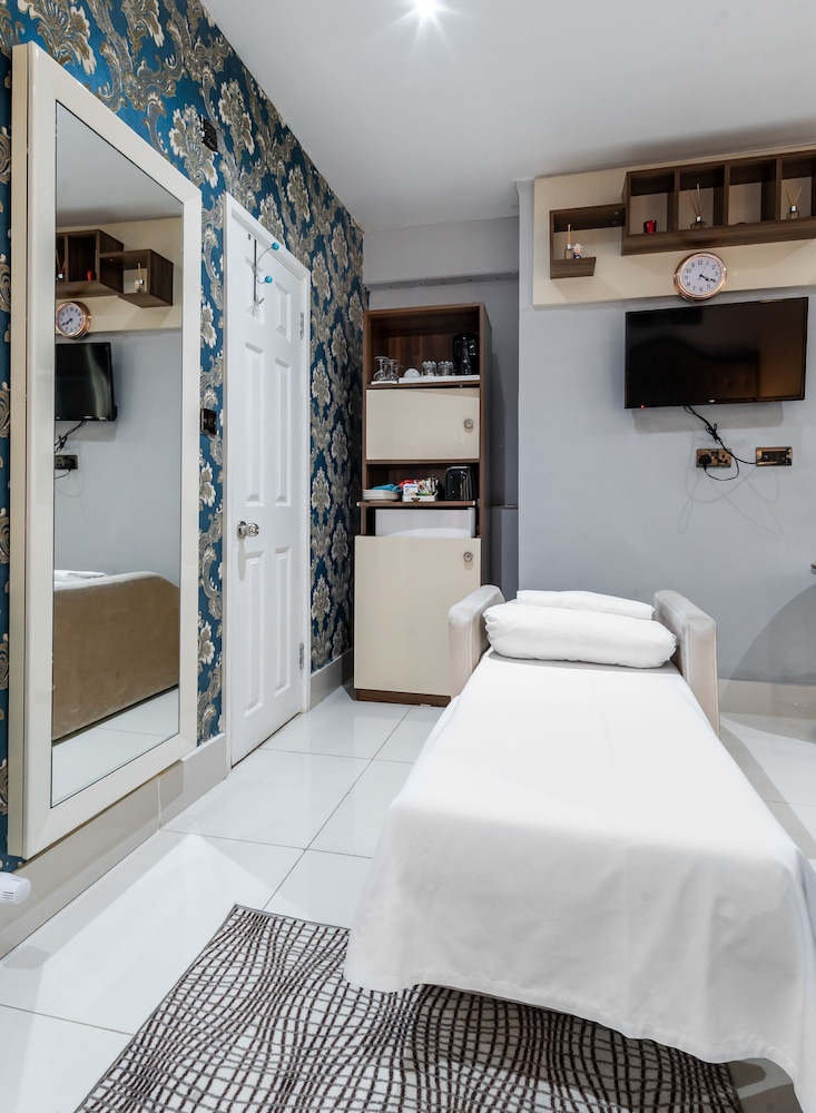 Suite clásica, baño privado del hotel Vilenza. Foto 1