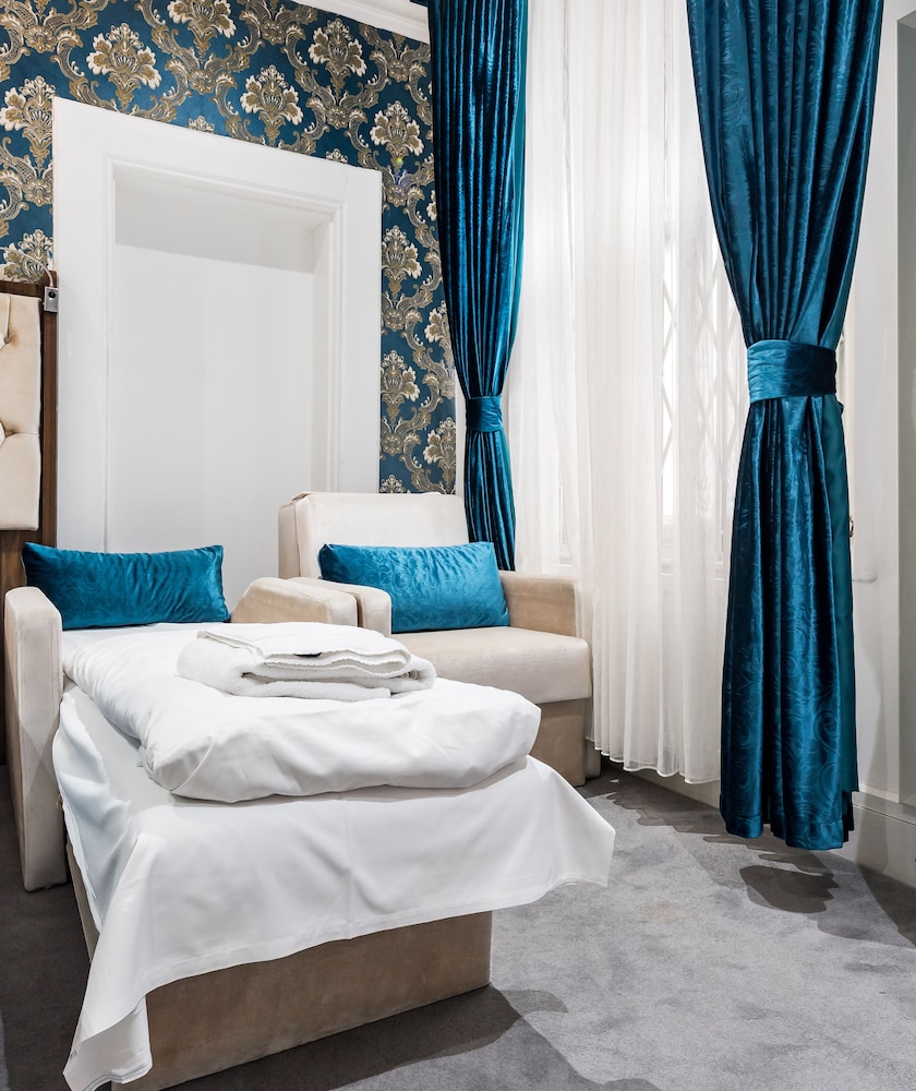 Suite clásica, baño privado del hotel Vilenza. Foto 7