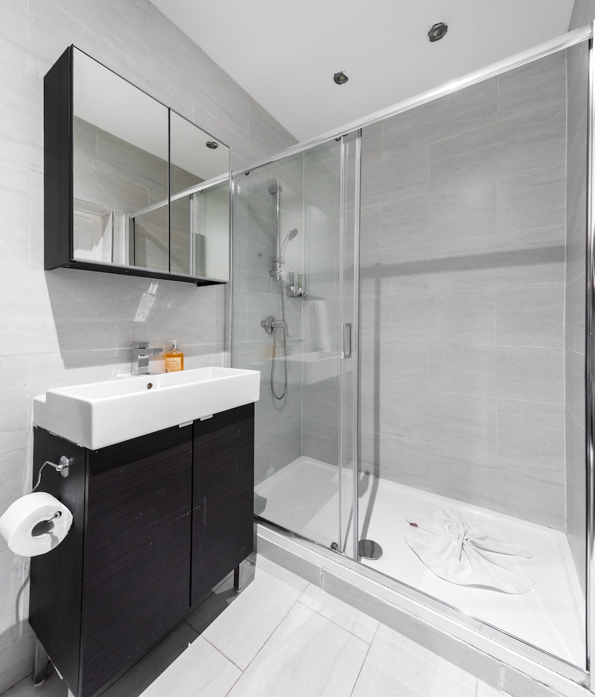 Suite clásica, baño privado del hotel Vilenza. Foto 25