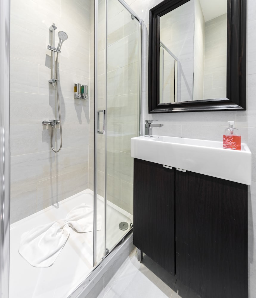 Suite clásica, baño privado del hotel Vilenza. Foto 26