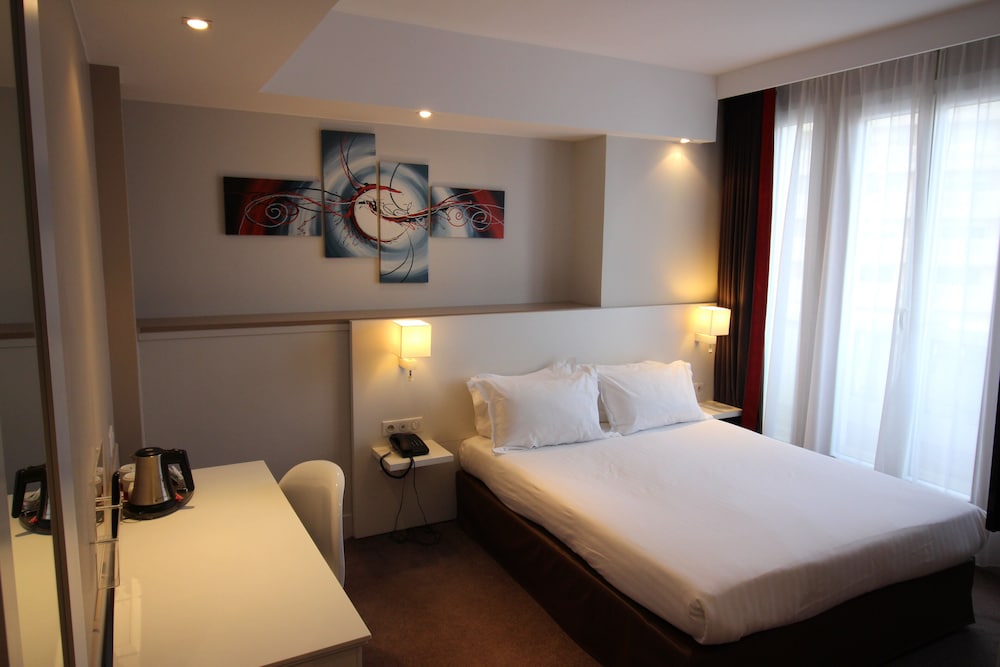 Habitación estándar, 1 cama doble del hotel Holiday Inn Paris - Auteuil, An Ihg. Foto 11