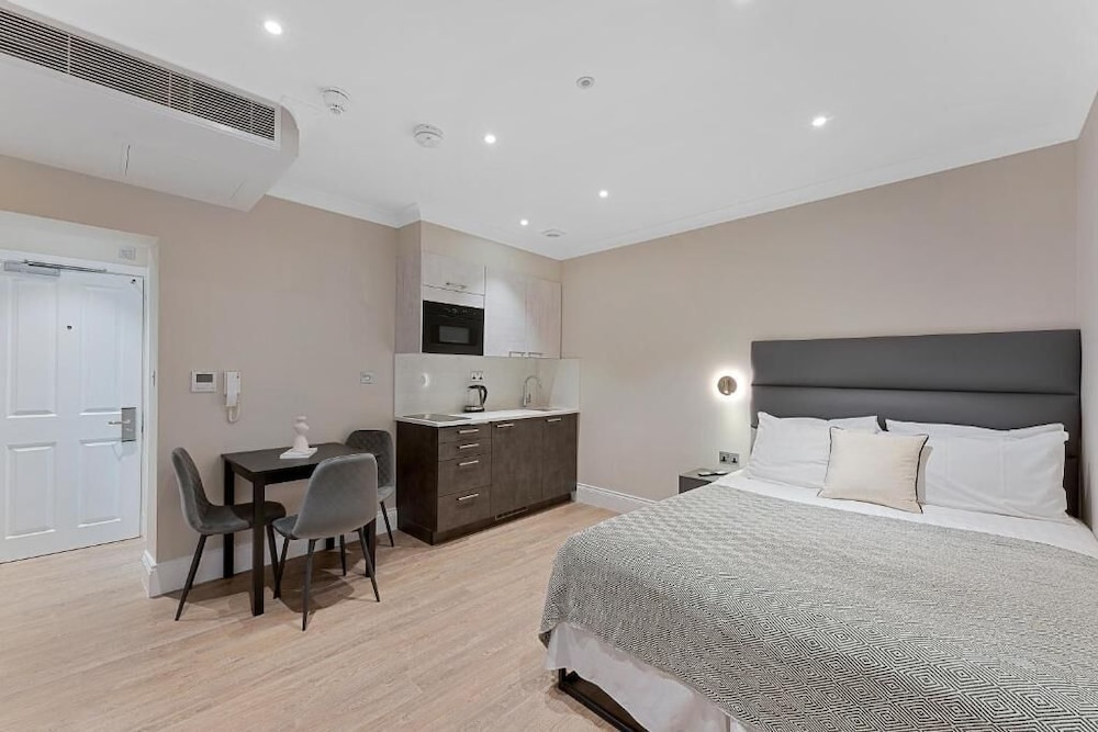 Estudio superior, 1 cama de matrimonio grande (Lower Ground) del hotel Cleveland Gardens. Foto 1
